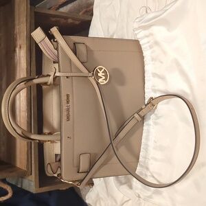 NWOT Michael Kors Rayne Medium Saffiano Leather Satchel